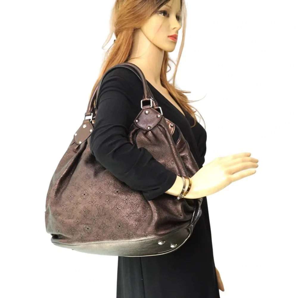 LV Mahina metallic brown ‘L’ hobo bag - Picture 14 of 15